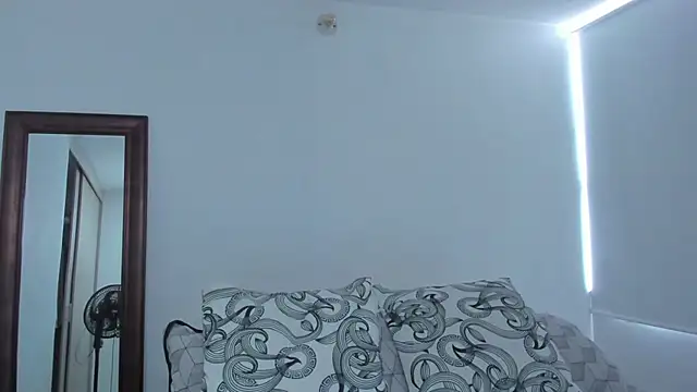 KingLevi01 online show from April 19, 2026, 7:38 pm