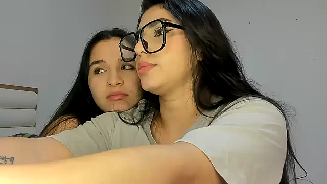 Snapshot of Sweet_and_Rous0 chatting on February 5, 2026, 3:33 am Sweet and Rous0 online show from February 5, 2026, 3:33 am