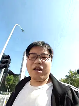  KaiXin  online show from October 14, 2025, 3:40 am