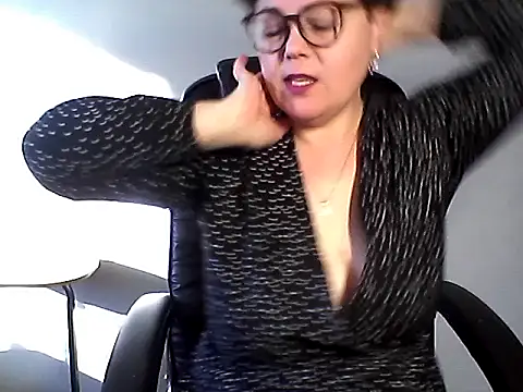 EllaLove2277 online show from April 21, 2026, 5:14 am