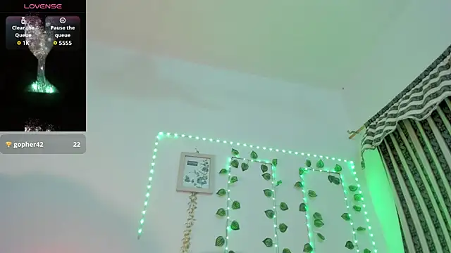 roselyn caprice online show from March 25, 2026, 2:17 am