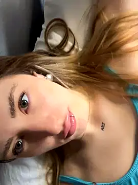 Sashailardi online show from October 21, 2025, 9:48 pm