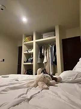 Sashailardi online show from April 21, 2026, 7:25 am