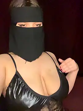 Snapshot of RooVaaN-Xx chatting on October 17, 2025, 3:10 am RooVaaN-Xx online show from October 17, 2025, 3:10 am