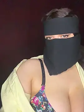 Snapshot of RooVaaN-Xx chatting on October 19, 2025, 3:01 pm RooVaaN-Xx online show from October 19, 2025, 3:01 pm