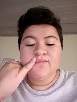 Noha Whiitee online show from December 4, 2025, 10:29 pm