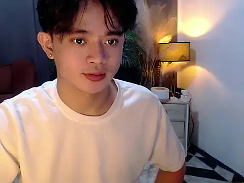 Snapshot of NautyBoyBrazeen_143 chatting on June 17, 2026, 11:01 am NautyBoyBrazeen 143 online show from June 17, 2026, 11:01 am