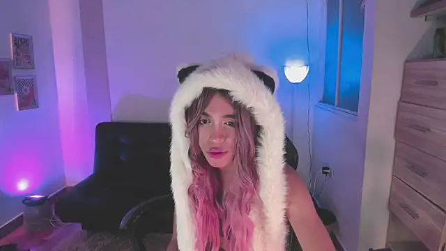 Nikkita Dragon online show from November 28, 2025, 2:25 am