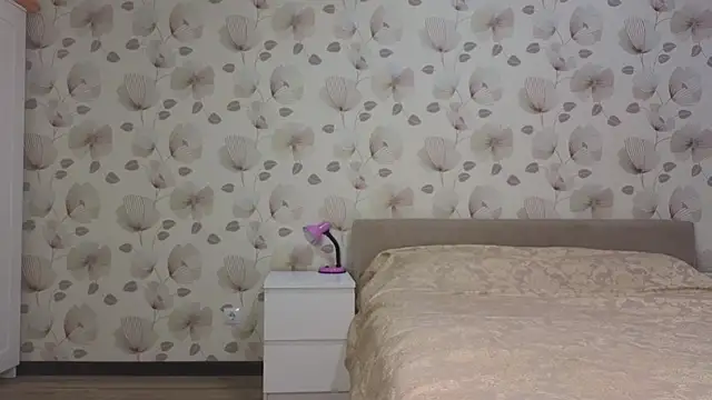 Annabel theMoon online show from September 12, 2025, 2:33 am