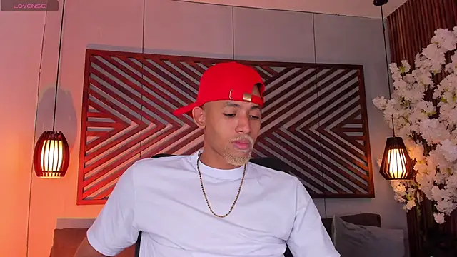 B Wild online show from November 5, 2025, 3:39 am