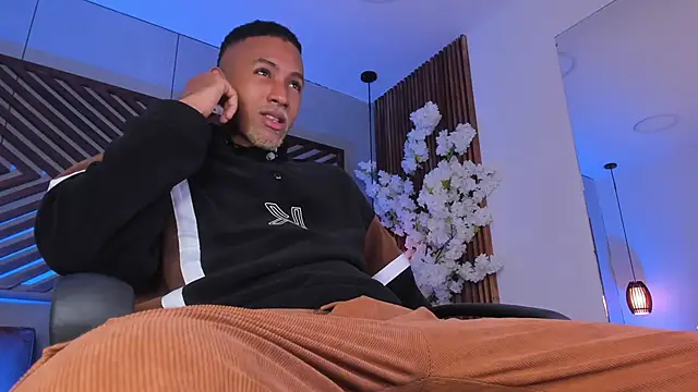 B Wild online show from February 3, 2026, 4:10 am