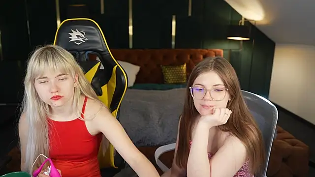 Ava kiss054 online show from April 21, 2026, 2:34 pm