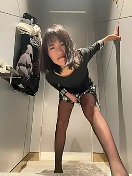 Snapshot of wemroudeyu chatting on February 9, 2026, 10:08 am wemroudeyu online show from February 9, 2026, 10:08 am