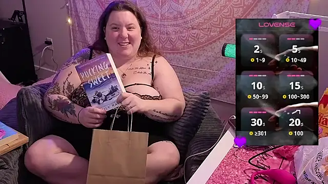 brookenicole3003 online show from April 26, 2026, 12:30 am