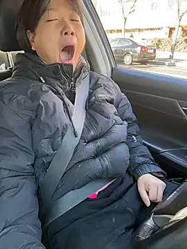 Fengbaby-555 online show from December 23, 2025, 6:22 am