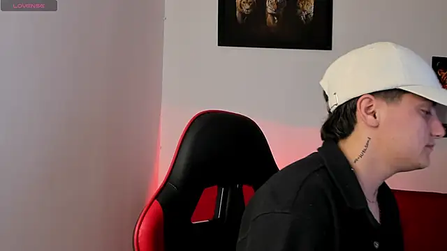 PeytonBox online show from September 11, 2025, 11:43 am