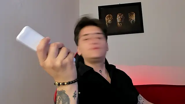 PeytonBox online show from September 12, 2025, 11:21 am