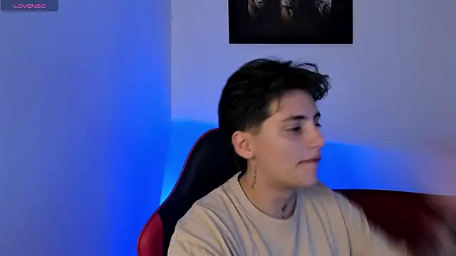 PeytonBox online show from September 13, 2025, 11:32 am