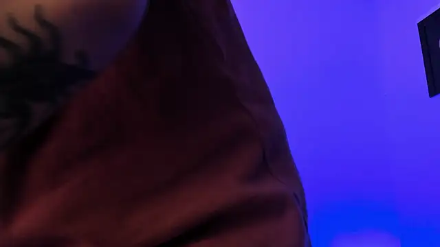 PeytonBox online show from October 3, 2025, 11:51 am