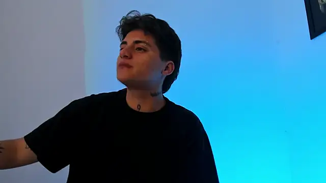 PeytonBox online show from October 10, 2025, 12:15 pm