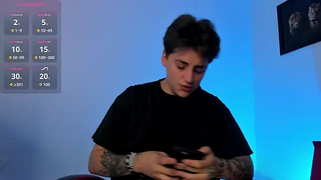 PeytonBox online show from October 21, 2025, 1:34 pm