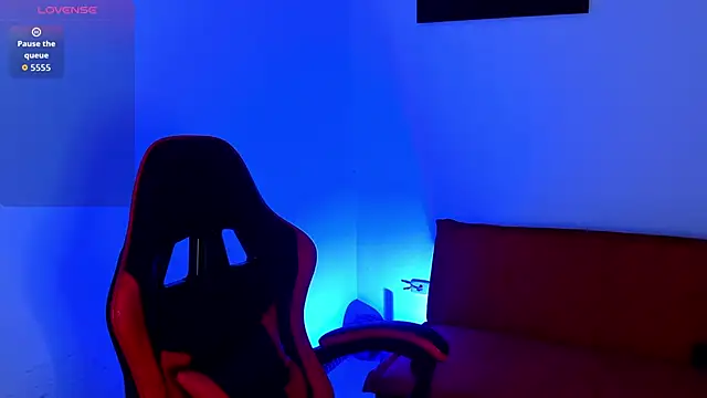 PeytonBox online show from November 11, 2025, 11:32 am