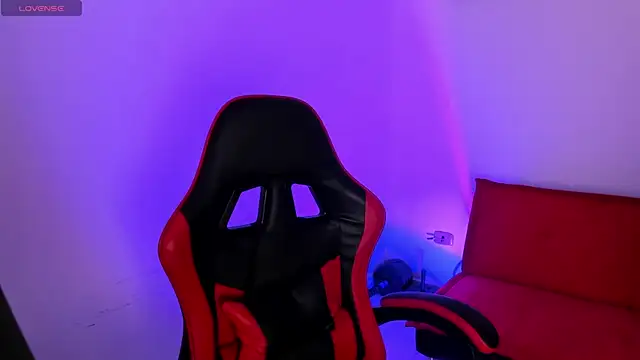 PeytonBox online show from November 13, 2025, 11:31 am