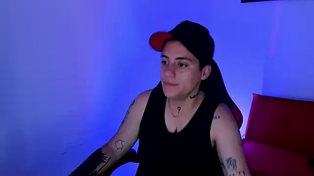 PeytonBox online show from December 2, 2025, 11:26 am