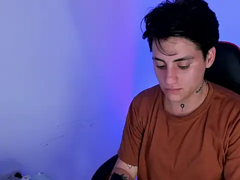 PeytonBox online show from December 4, 2025, 11:19 am