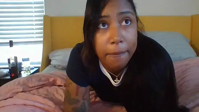 jottijade online show from October 18, 2025, 12:50 pm