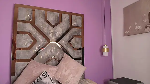 Electra Gosselin online show from October 7, 2025, 12:13 pm