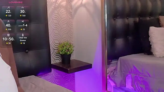 NaiaraMasson  online show from March 10, 2026, 11:59 am