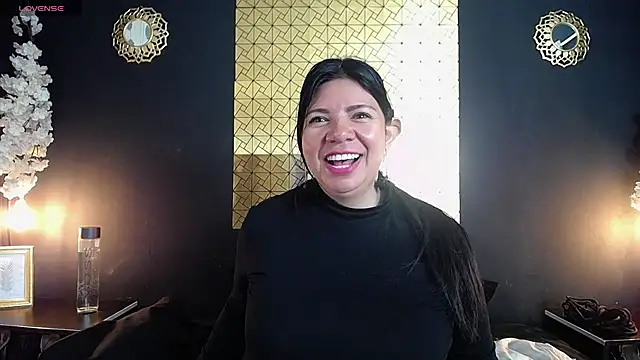 kinky momm online show from September 29, 2025, 1:49 pm