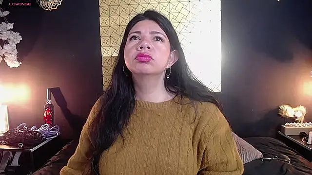 kinky momm online show from December 5, 2025, 1:20 pm