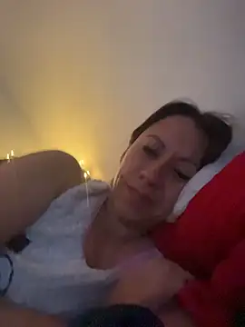 Snapshot of Biancamirage3 chatting on December 14, 2025, 5:24 am Biancamirage3 online show from December 14, 2025, 5:24 am