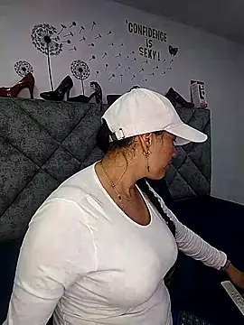 Shantey Laurent online show from February 14, 2026, 12:13 pm