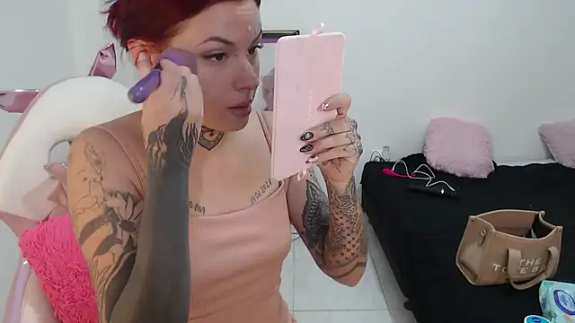 Snapshot of Maddy_Vicius19 chatting on October 4, 2025, 8:29 pm Maddy Vicius19 online show from October 4, 2025, 8:29 pm