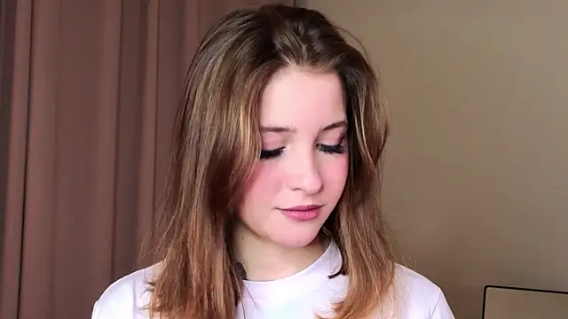 Snapshot of LoveSeekins chatting on February 27, 2026, 7:14 pm LoveSeekins online show from February 27, 2026, 7:14 pm