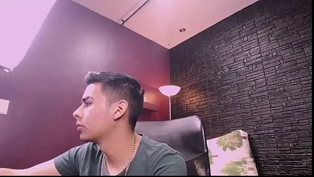 Matthewlodge online show from September 12, 2025, 1:11 pm