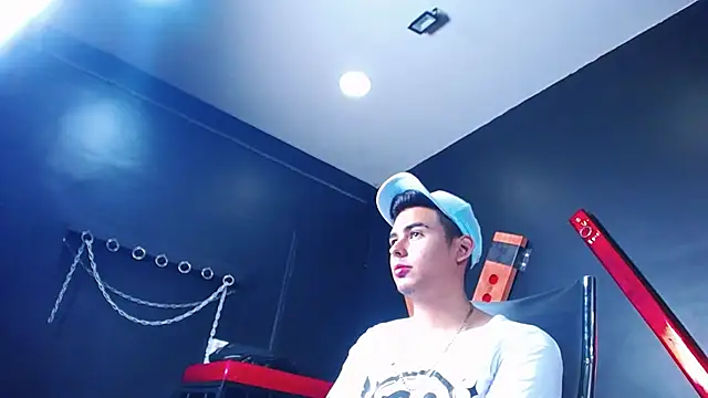 Matthewlodge online show from September 17, 2025, 1:24 pm