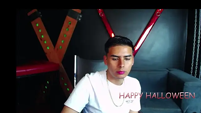 Matthewlodge online show from November 3, 2025, 1:12 pm