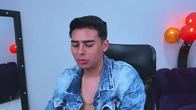 Matthewlodge online show from November 11, 2025, 3:01 pm