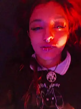 carolinerue online show from April 15, 2026, 6:48 pm