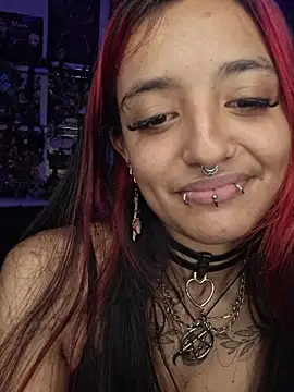 carolinerue online show from April 21, 2026, 1:42 am