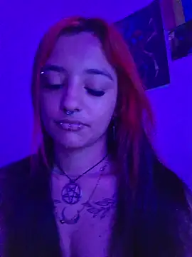 carolinerue online show from June 4, 2026, 2:17 am