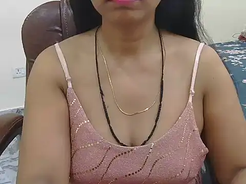 MISS SOMIYA online show from June 21, 2026, 5:43 am