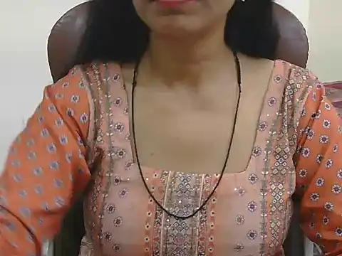 MISS SOMIYA online show from July 7, 2026, 5:28 pm