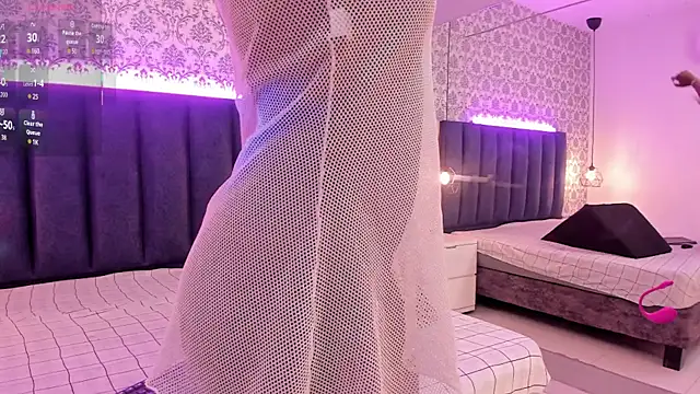 NalahCampbell online show from November 17, 2025, 7:52 pm