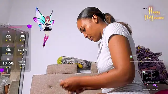 GiuliaCash online show from November 11, 2025, 3:23 pm