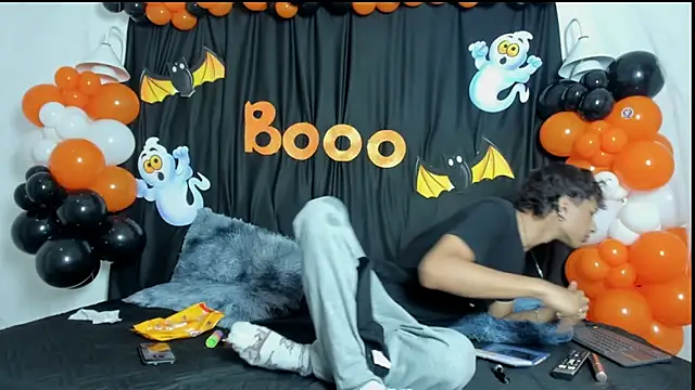 maicol cum23 online show from October 9, 2025, 1:42 pm